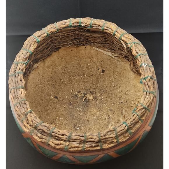 Natural Gourd Basket weaved twigs and hand painted - Picture 7 of 15